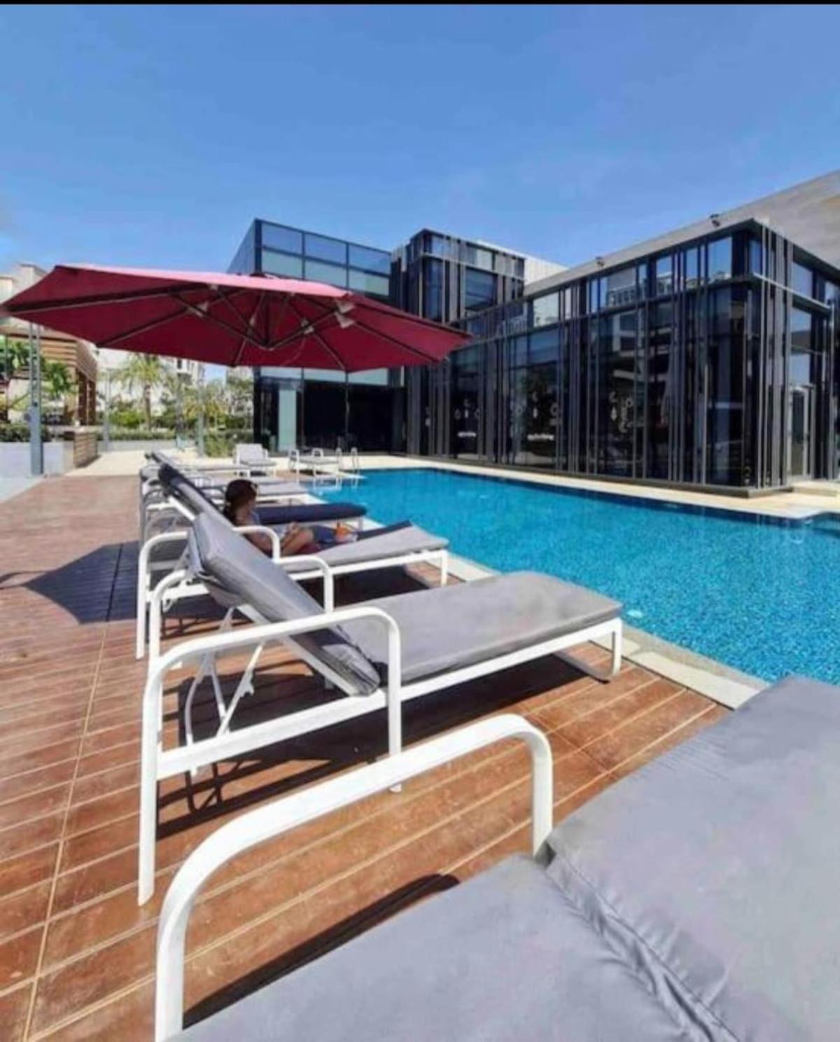 3-bedroom Cfc Walking To Mall Apartamento *