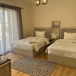 3-Bedroom Cfc Walking To Mall