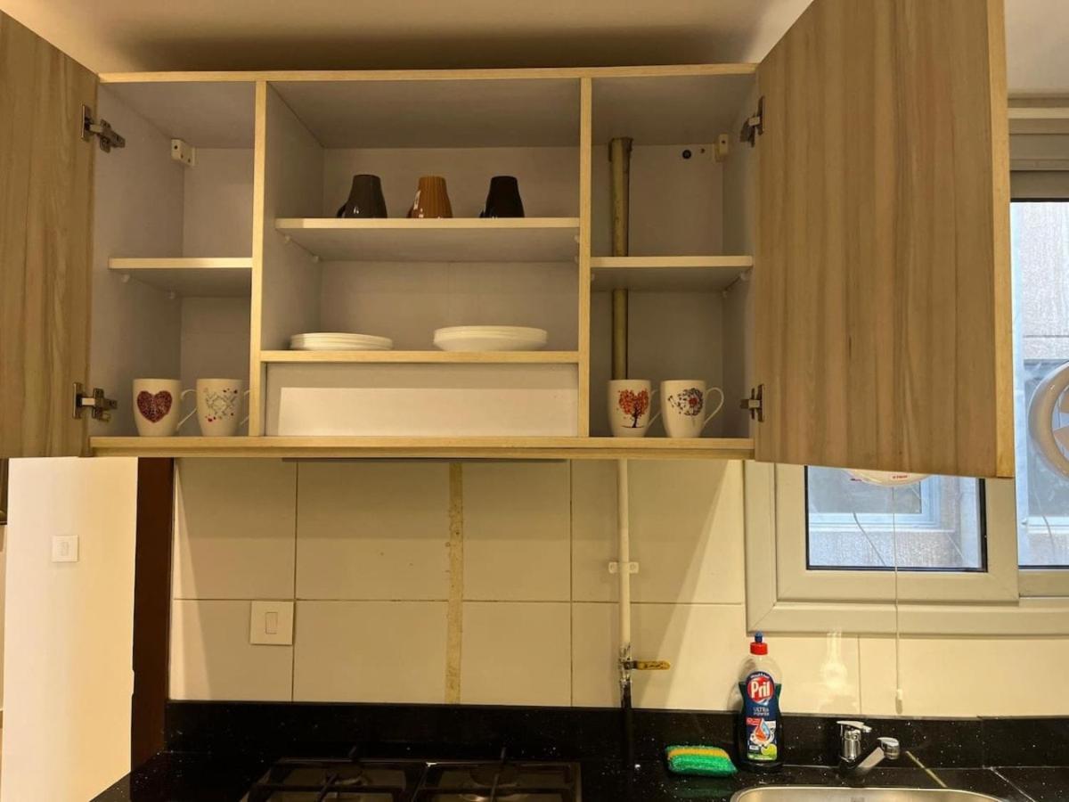 3-bedroom Cfc Walking To Mall Apartment