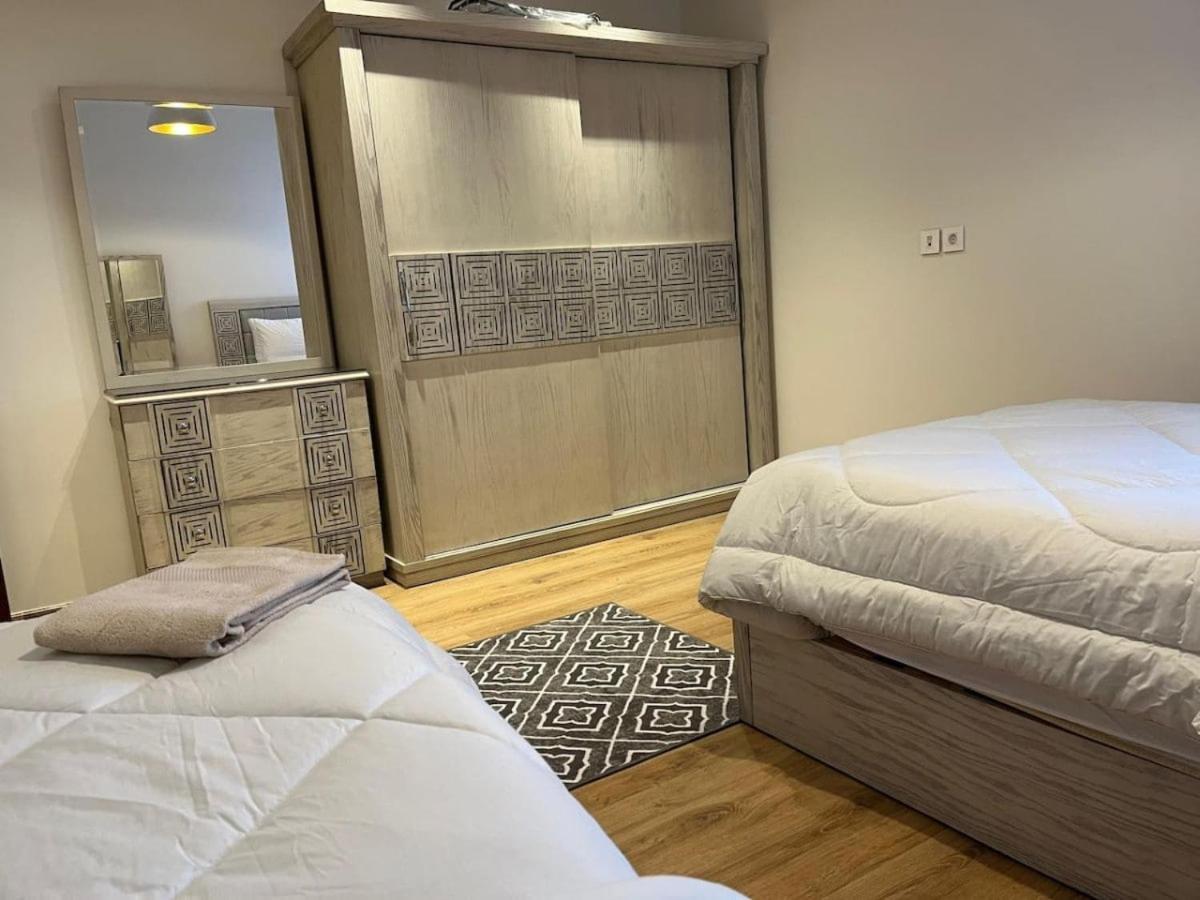 3-bedroom Cfc Walking To Mall Cairo