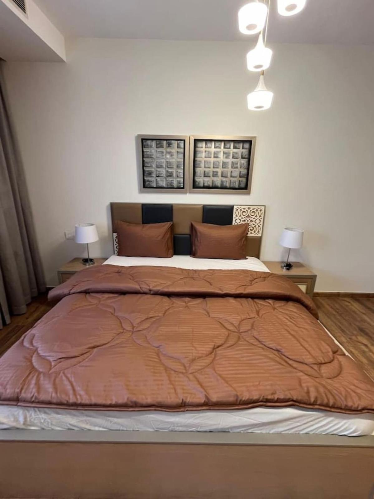3-bedroom Cfc Walking To Mall Cairo